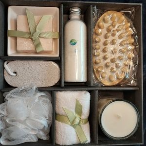 Earth & Sea Spa Essentials